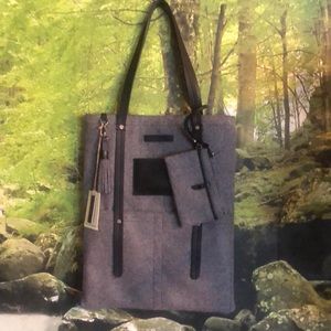 NWT Sherpani Ethos Collection  Laptop Sleeve bag